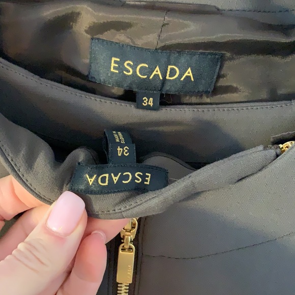 Escalade Suit - Picture 2 of 6